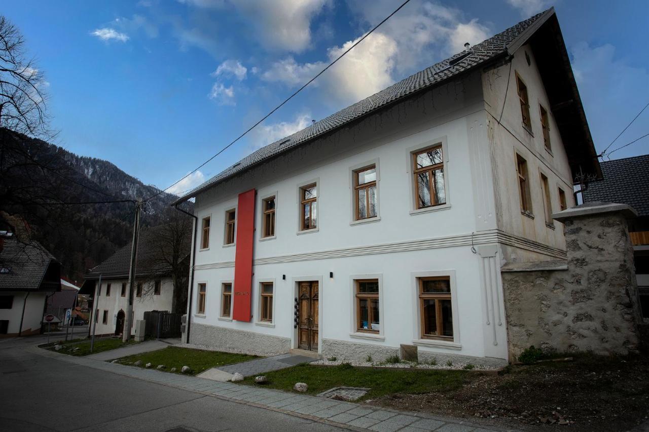 Pr'Gavedarjo Eco Heritage B&B Kranjska Gora Exteriör bild